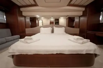 Thumbnail von Ferretti Yachts 80 Hanan