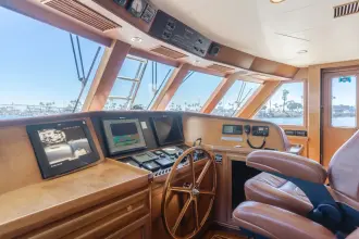 Thumbnail von GRAND ALASKAN 	Enclosed Bridge CPMY