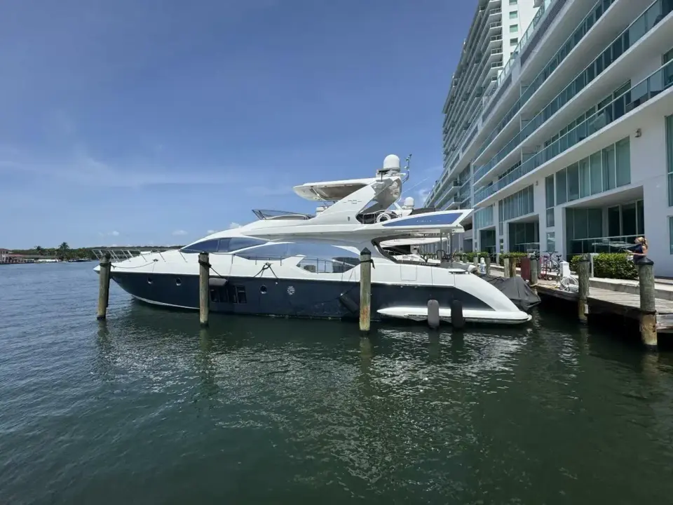 Azimut 70