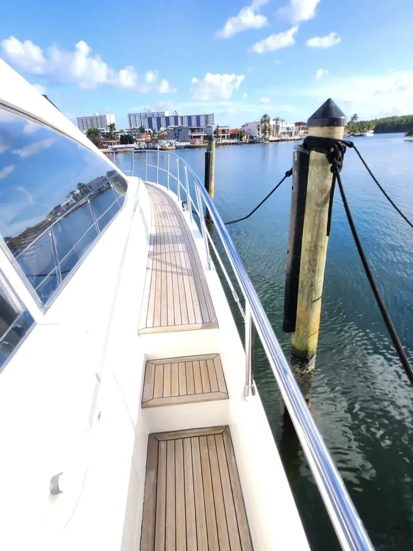 Thumbnail von Azimut 70