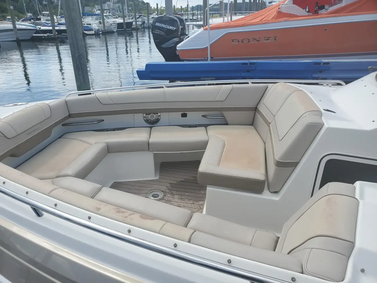 Thumbnail von Formula 330 Bowrider