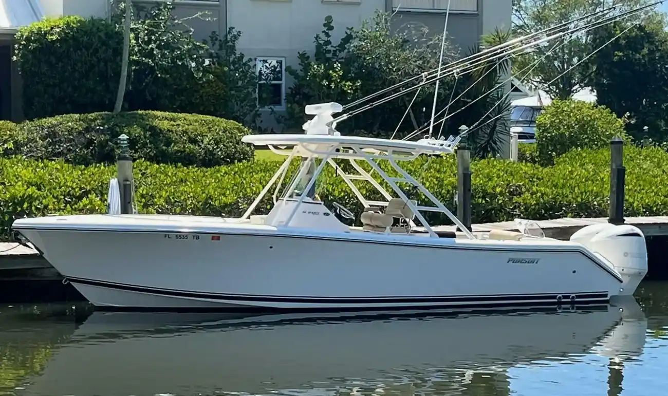 Pursuit 280 CC Low Cay