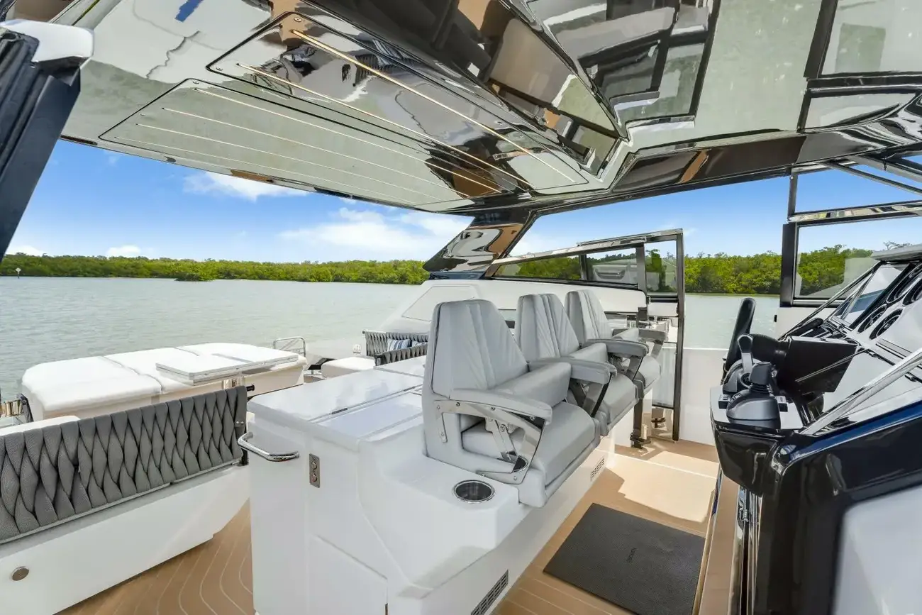 Thumbnail von Sunseeker Superhawk 55