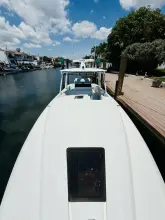 Thumbnail von Intrepid 377 WA