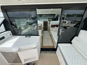 Thumbnail von Regal 38 XO 19TH HOLE