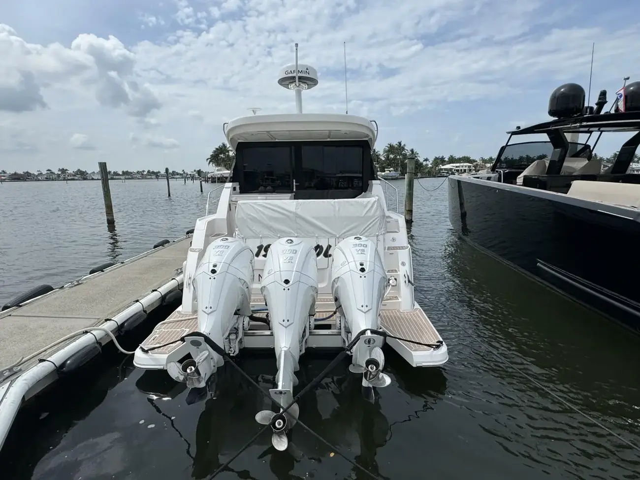 Thumbnail von Regal 38 XO 19TH HOLE