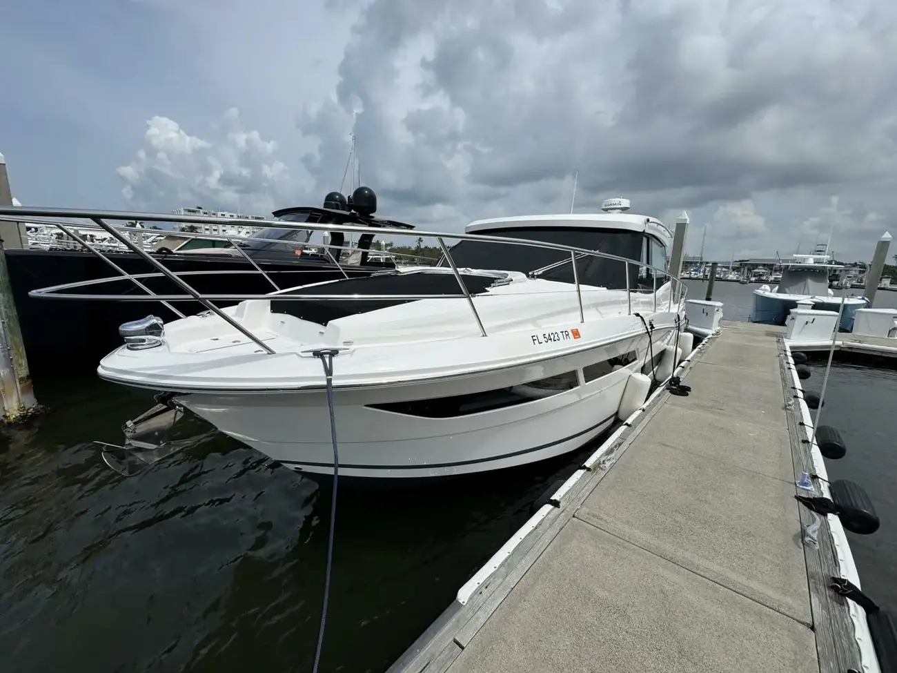 Thumbnail von Regal 38 XO 19TH HOLE