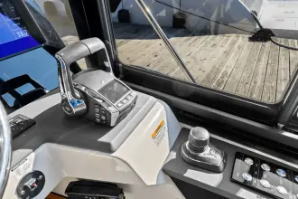 Thumbnail von Boston Whaler 365 Conquest