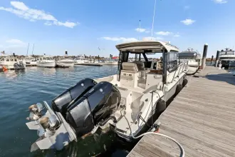 Thumbnail von Boston Whaler 365 Conquest