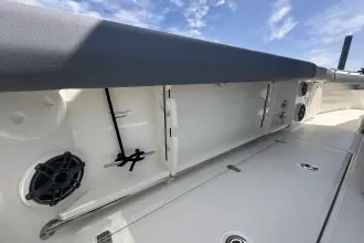 Thumbnail von Boston Whaler 250 Outrage