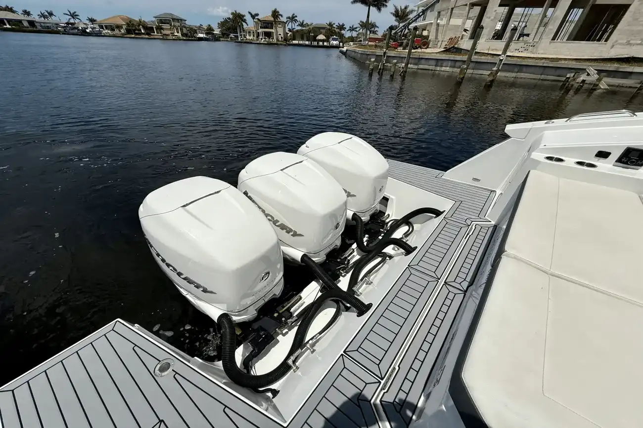 Thumbnail von Cruisers Yachts 38 GLS