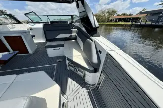 Thumbnail von Cruisers Yachts 38 GLS