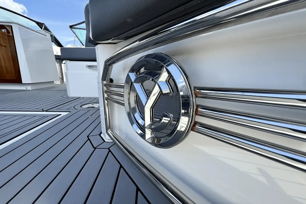 Thumbnail von Cruisers Yachts 38 GLS