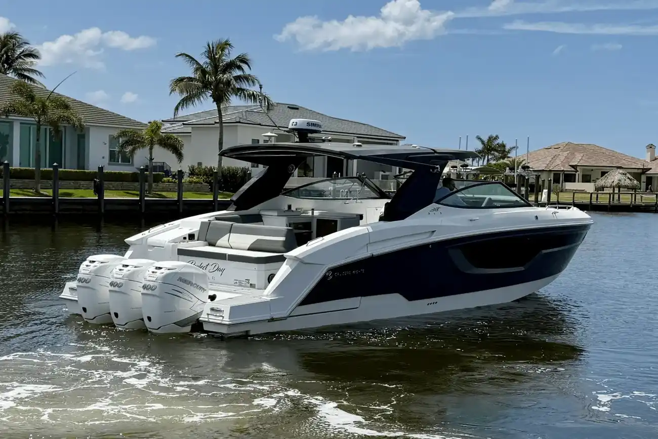 Thumbnail von Cruisers Yachts 38 GLS