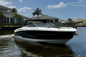 Thumbnail von Cruisers Yachts 38 GLS