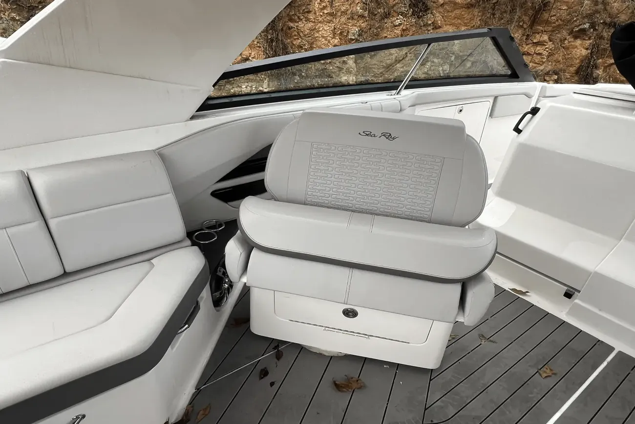 Thumbnail von Sea Ray SLX 400