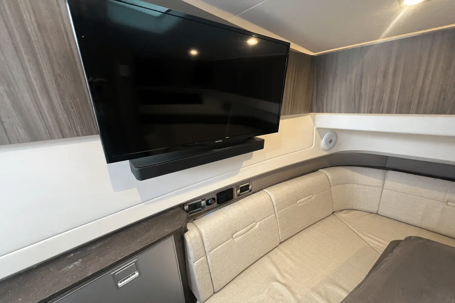 Thumbnail von Sea Ray SLX 400