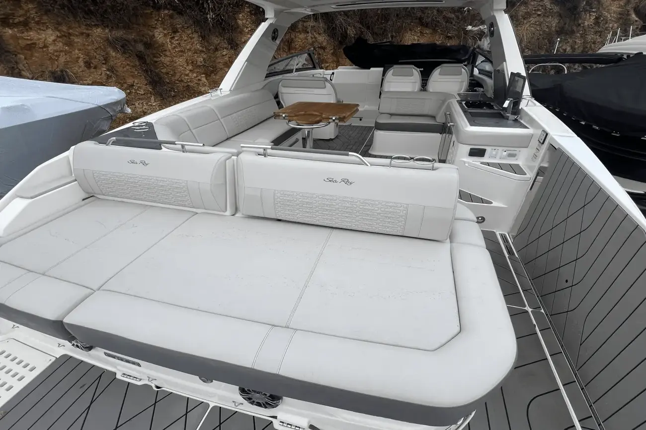 Thumbnail von Sea Ray SLX 400