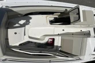 Thumbnail von Boston Whaler 240 Vantage