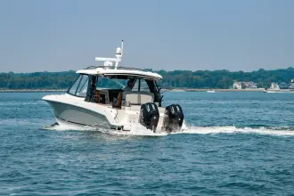 Thumbnail von Boston Whaler 380 Realm