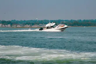 Thumbnail von Boston Whaler 380 Realm