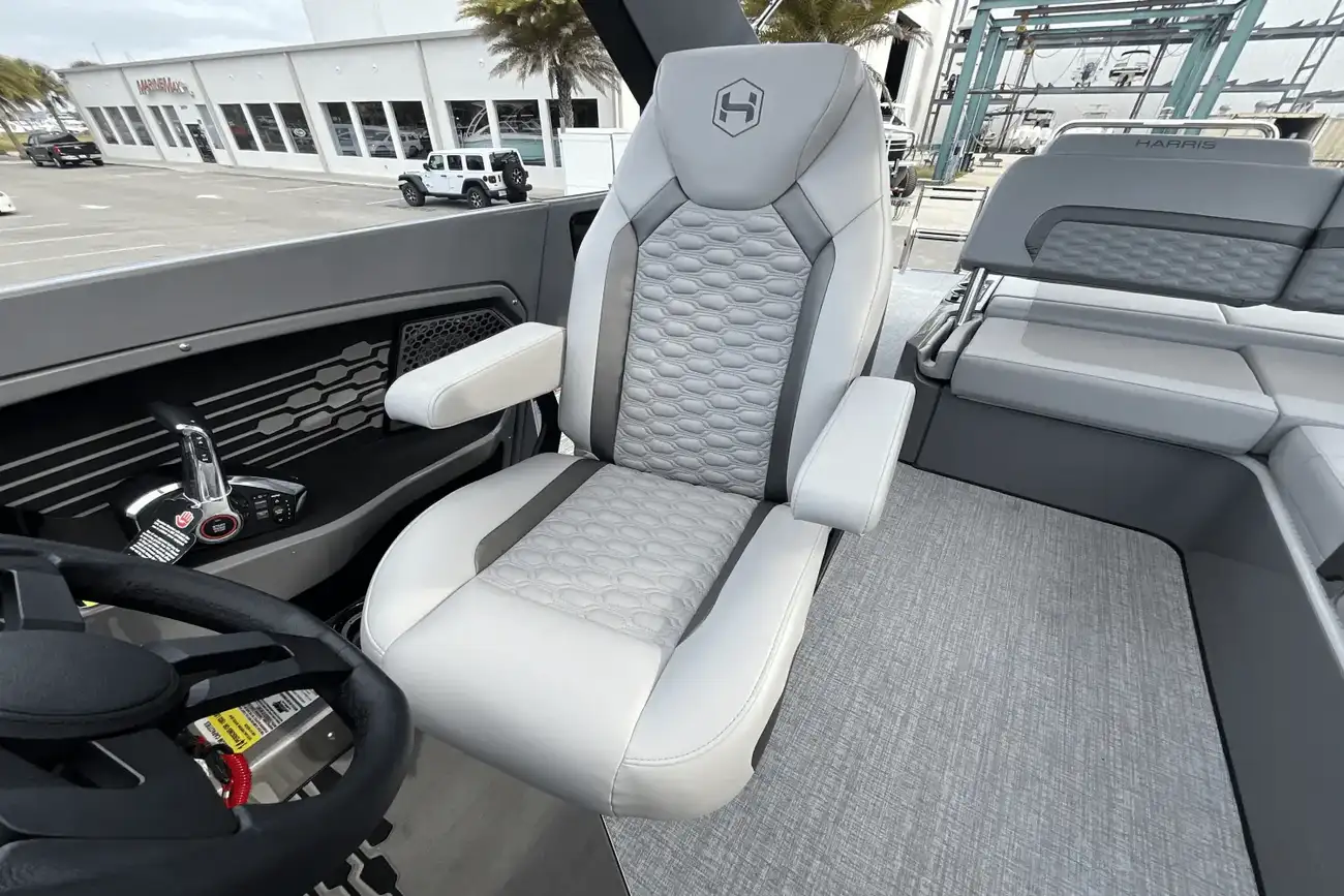 Thumbnail von Harris Crowne 250