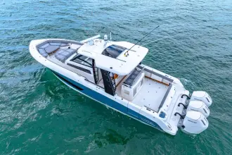 Thumbnail von Boston Whaler 420 Outrage