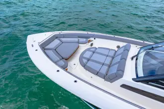 Thumbnail von Boston Whaler 420 Outrage