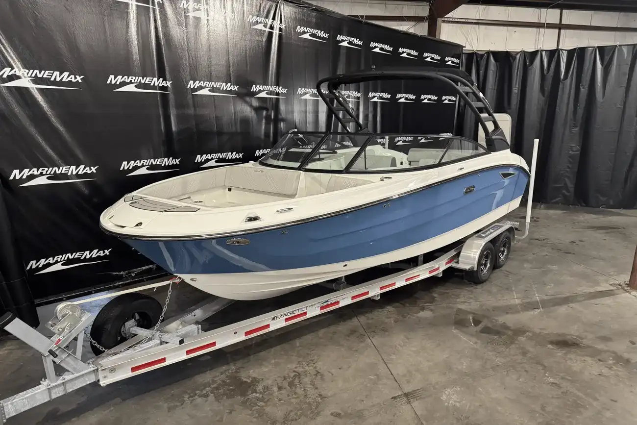 Sea Ray SDX 250 Surf