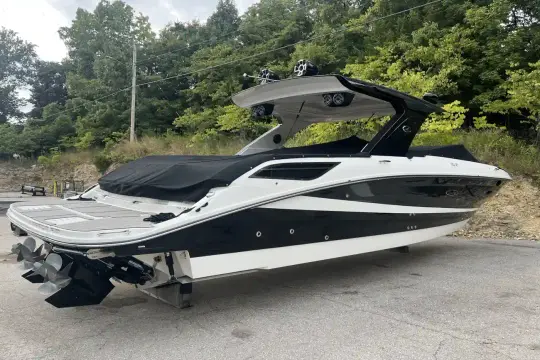 Sea Ray SLX 350