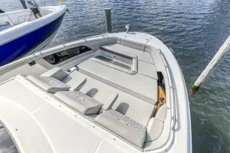 Thumbnail von Sea Ray 370 Sundancer Outboard
