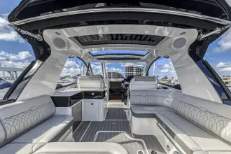 Thumbnail von Sea Ray 370 Sundancer Outboard