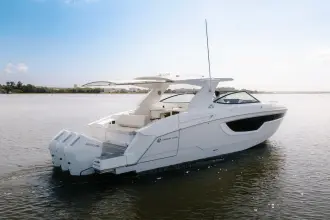 Thumbnail von Cruisers Yachts 38 GLS OB