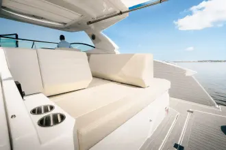 Thumbnail von Cruisers Yachts 38 GLS OB