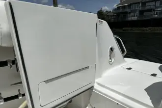 Thumbnail von Boston Whaler 370 Outrage