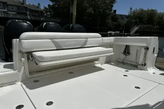 Thumbnail von Boston Whaler 370 Outrage