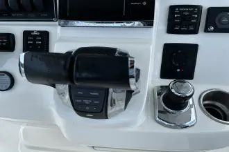 Thumbnail von Boston Whaler 370 Outrage