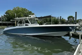 Thumbnail von Boston Whaler 370 Outrage