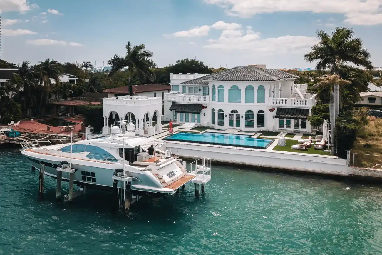 Thumbnail von Azimut 55