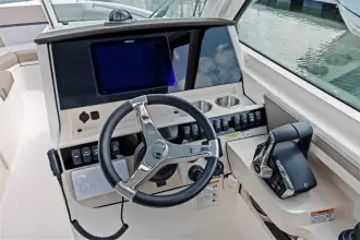Thumbnail von Boston Whaler 280 Vantage