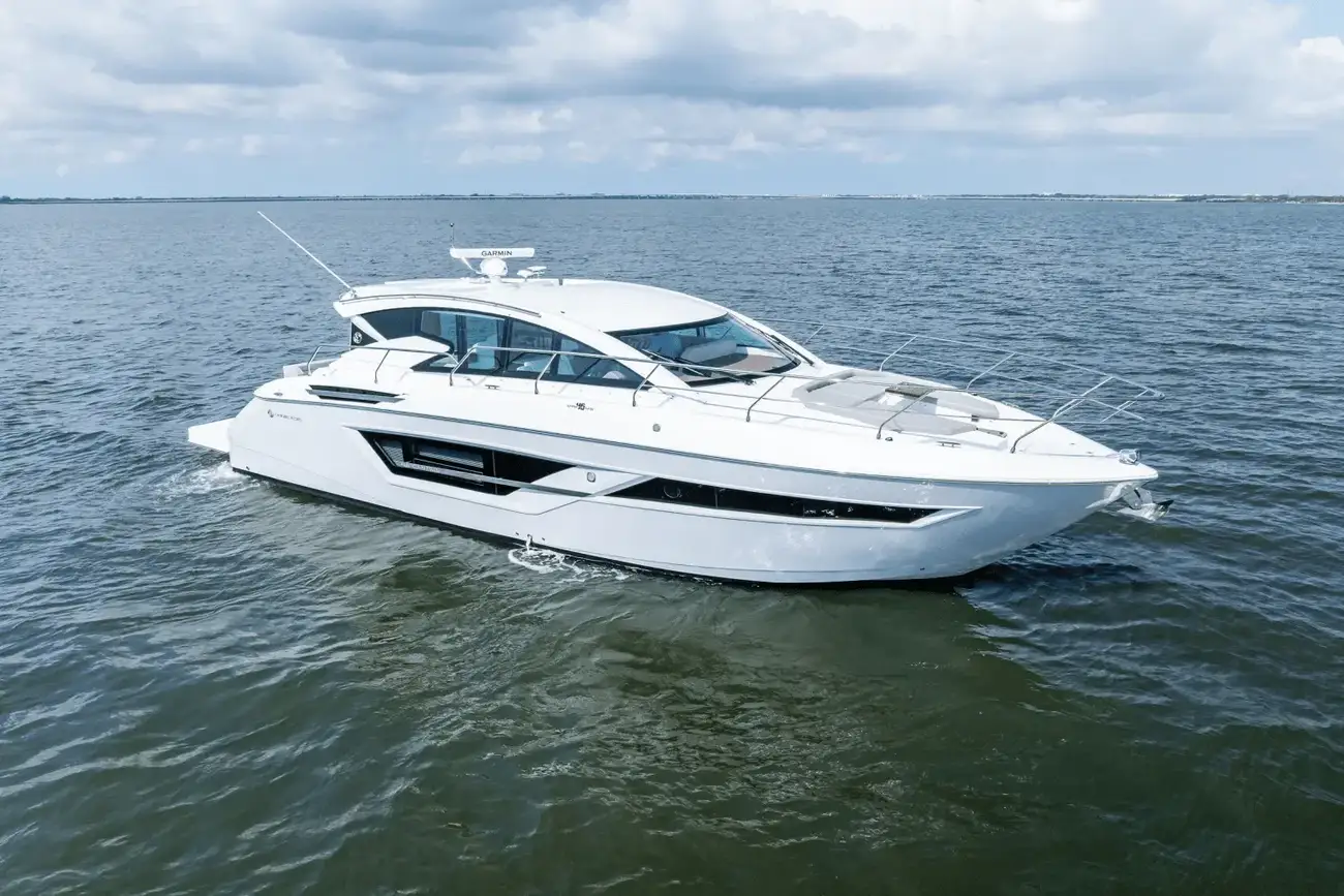 Thumbnail von Cruisers Yachts 46 Cantius