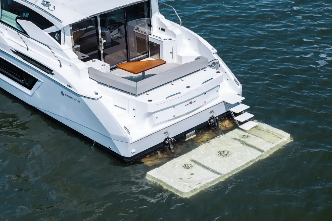 Thumbnail von Cruisers Yachts 46 Cantius