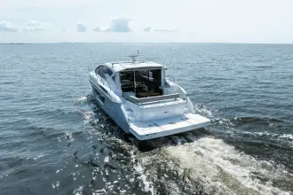 Thumbnail von Cruisers Yachts 46 Cantius