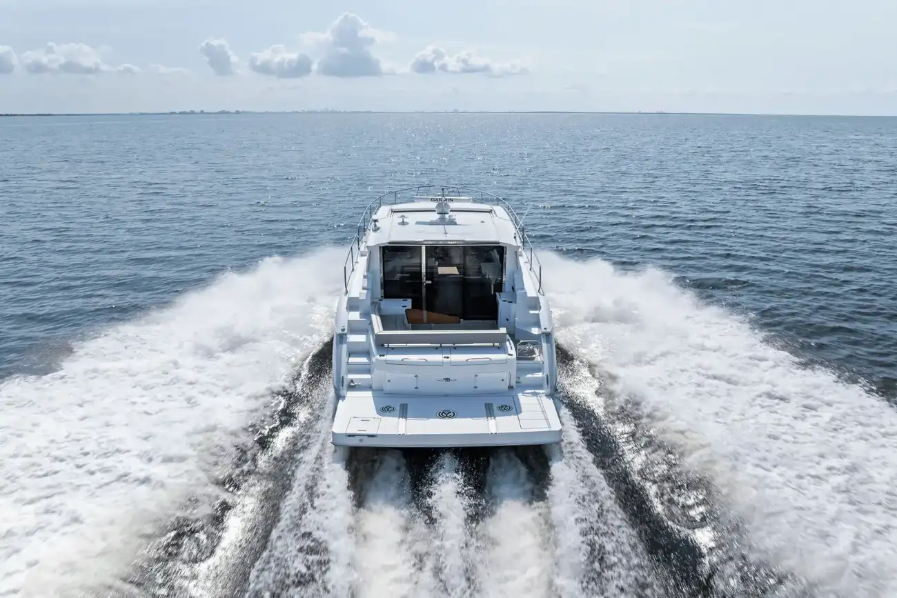 Thumbnail von Cruisers Yachts 46 Cantius