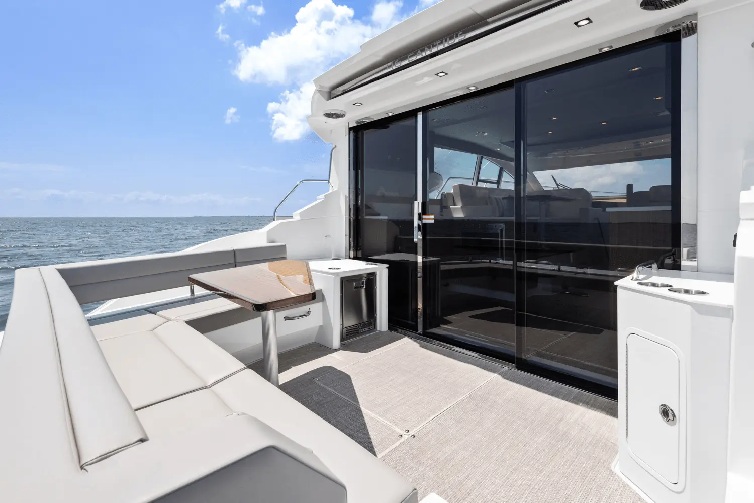 Thumbnail von Cruisers Yachts 46 Cantius