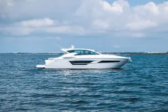 Thumbnail von Cruisers Yachts 46 Cantius