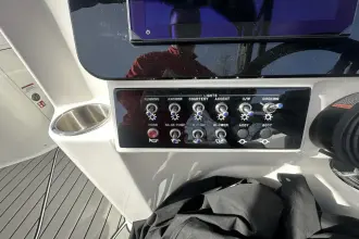 Thumbnail von Sea Ray SDX 250