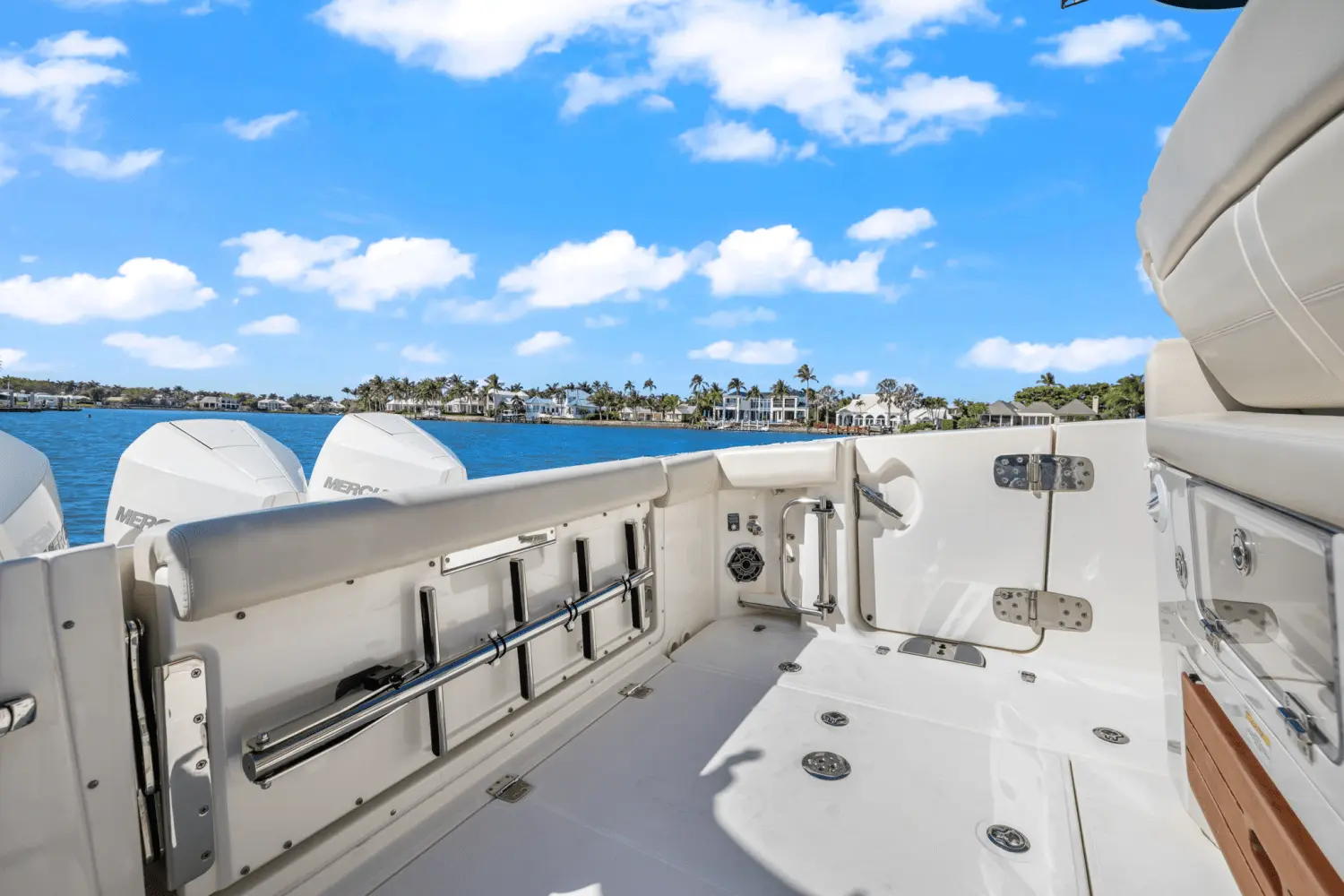 Thumbnail von Boston Whaler 350 Realm