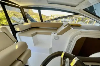 Thumbnail von Cruisers Yachts 390 Express Coupe