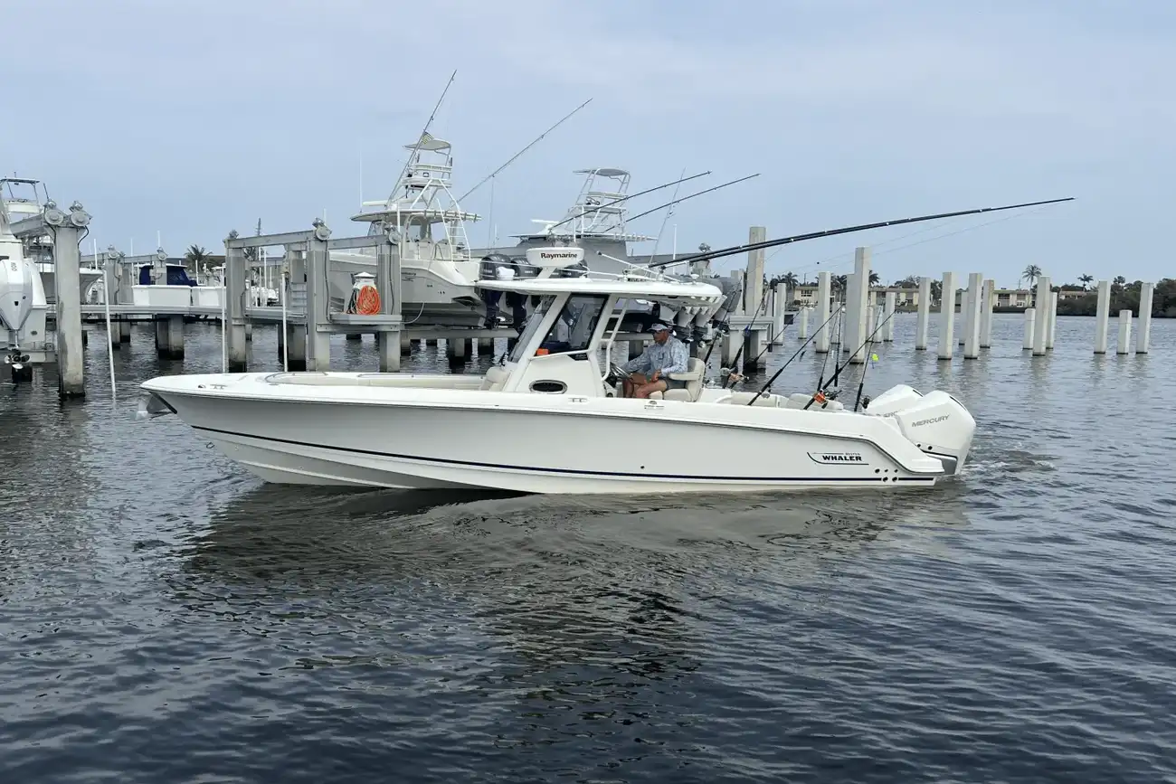 Boston Whaler 280 Outrage